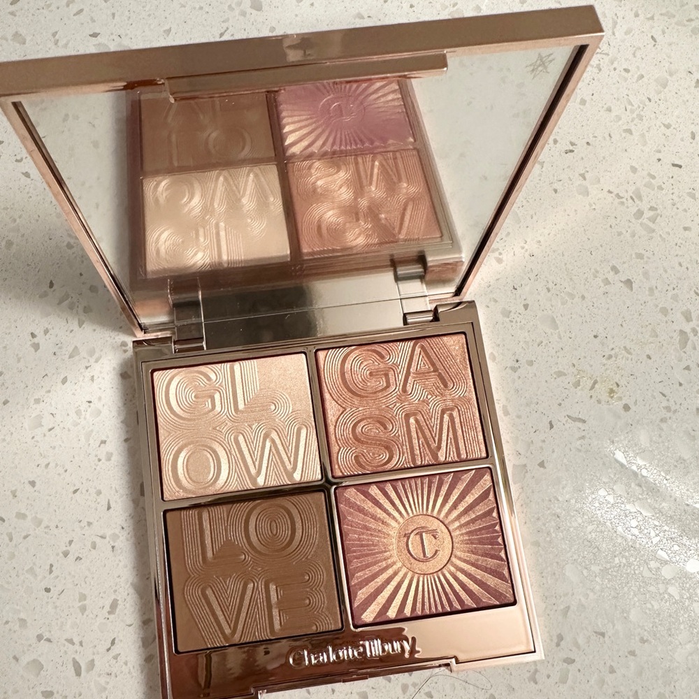Charlotte Tilbury Glowgasm Face Palette